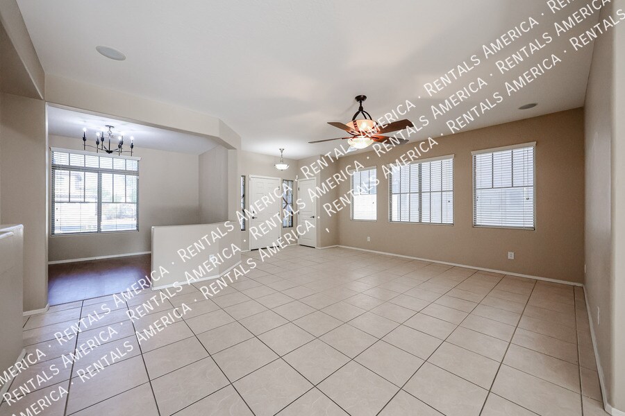 Building Photo - 7414 N 88th Ln