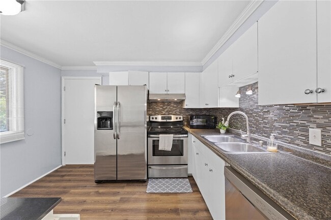 Building Photo - 189 Lawson Rd