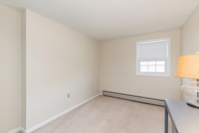 Building Photo - 114 Fieldstone Dr