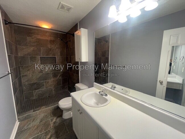 Building Photo - 1224 Longpoint Dr