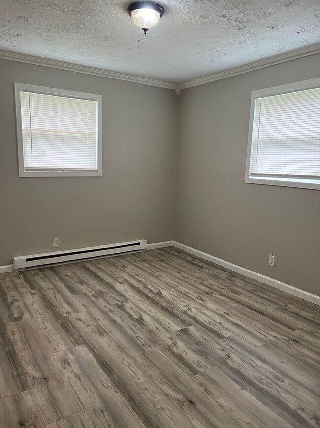 Building Photo - 6028 Laurel Hall Dr