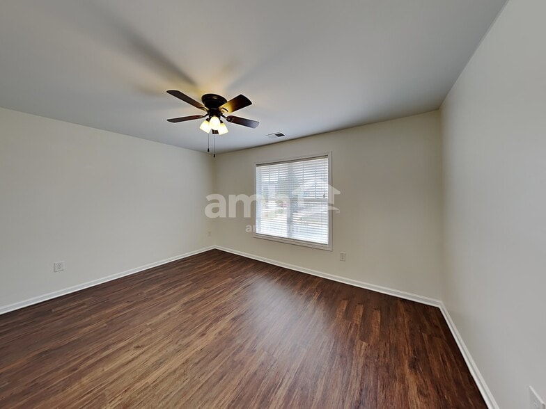 Building Photo - 3021 Semmes Ln