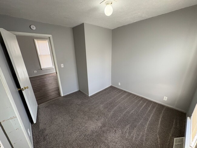 Building Photo - Lovely & Spacious 4-Bedroom Single-Family Home with Open Backyard