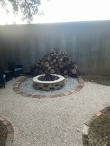 Building Photo - 721 Summers Ln
