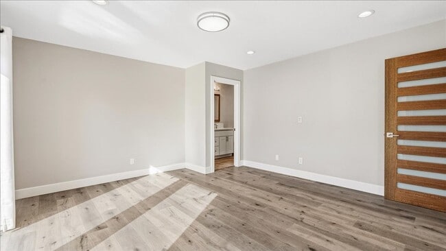 Building Photo - 1016 Woodglen Dr