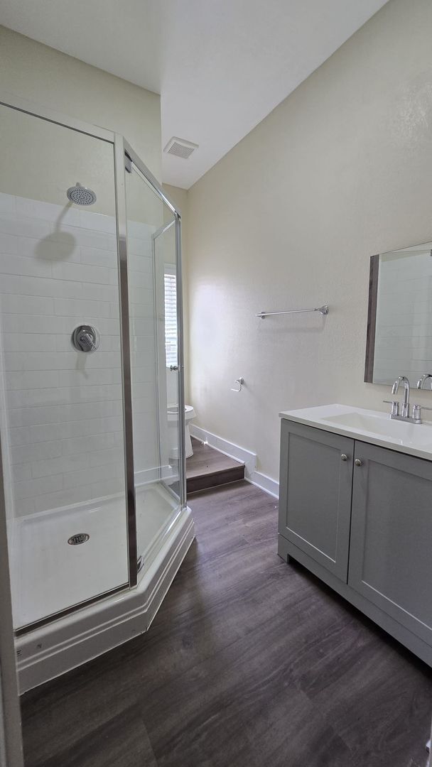 Building Photo - Spacious Ranch Style 5-Bedroom Home with Oversized 4 Car Garage / Workshop, 4 RV Carport & 1 Acre...