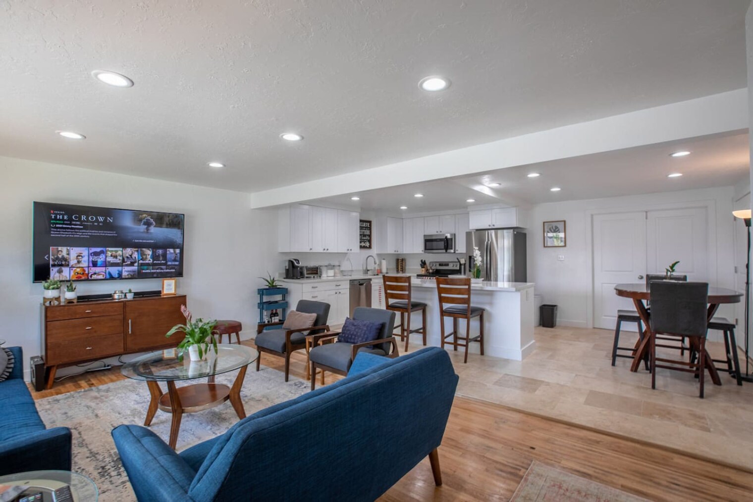 Building Photo - 9949 E Sego Lily Dr