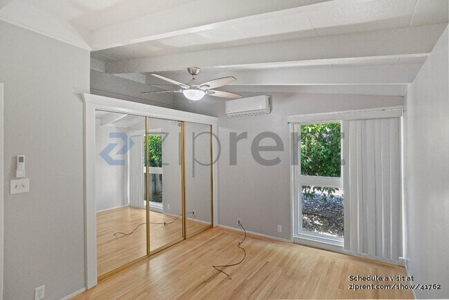 Building Photo - 3350 Pepper Tree Ln