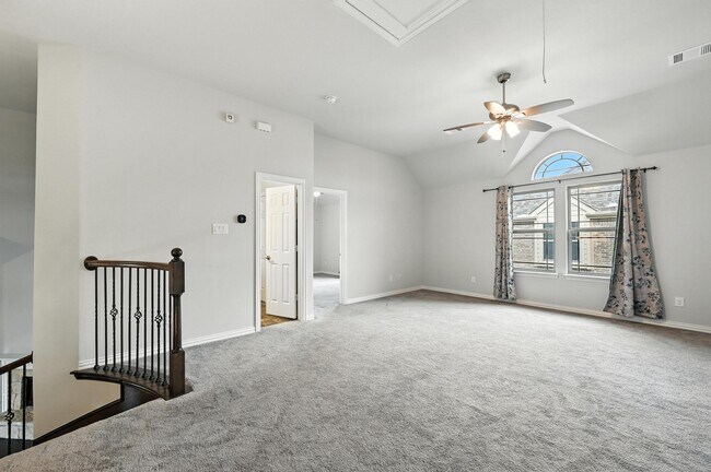 Building Photo - 13923 Hopewell Dr