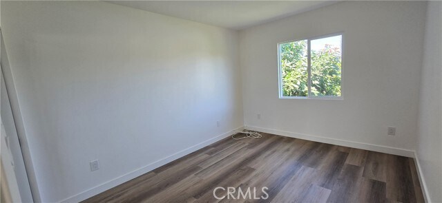 Building Photo - 833 E 92nd St