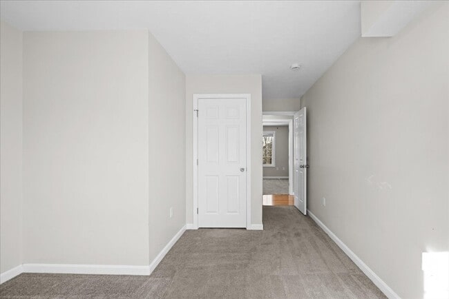 Building Photo - 16 Third St