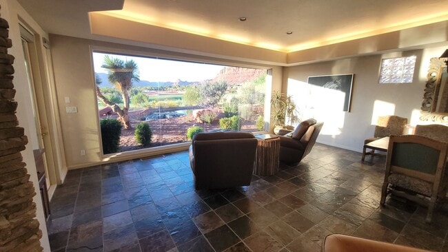 Building Photo - Paiute Springs at Entrada on Golf Course & FURNISHED!! 6-8 month lease available!