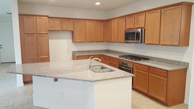 Building Photo - 2258 S Wallrade Ln