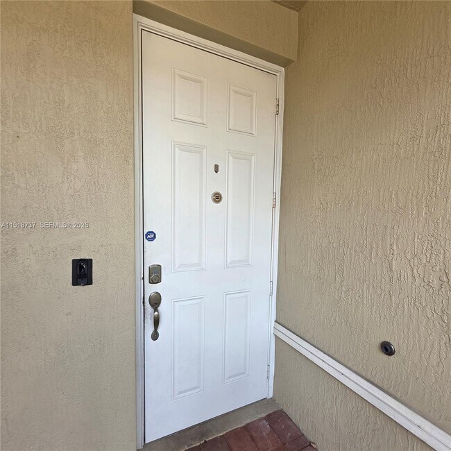 Building Photo - 2612 SW 81st Terrace