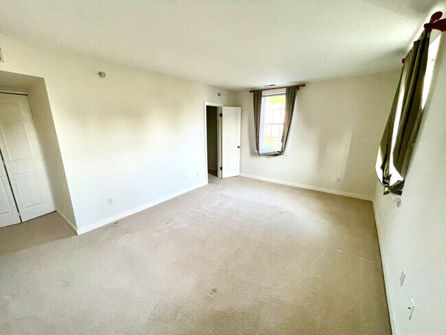 Bedroom - 104 Woodside Rd