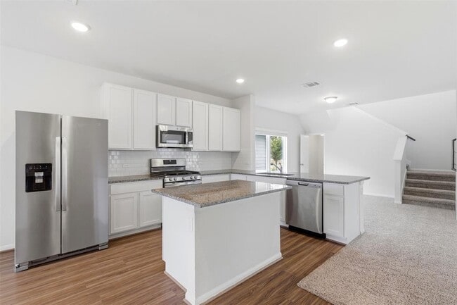 Building Photo - 141 Everglades Dr