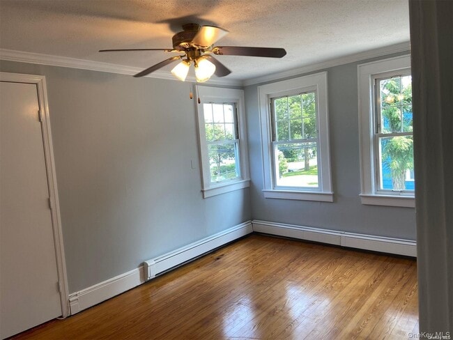 Building Photo - 51 Centershore Rd