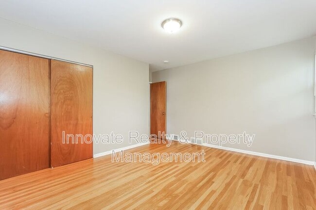 Building Photo - 1613 Kenmare Dr