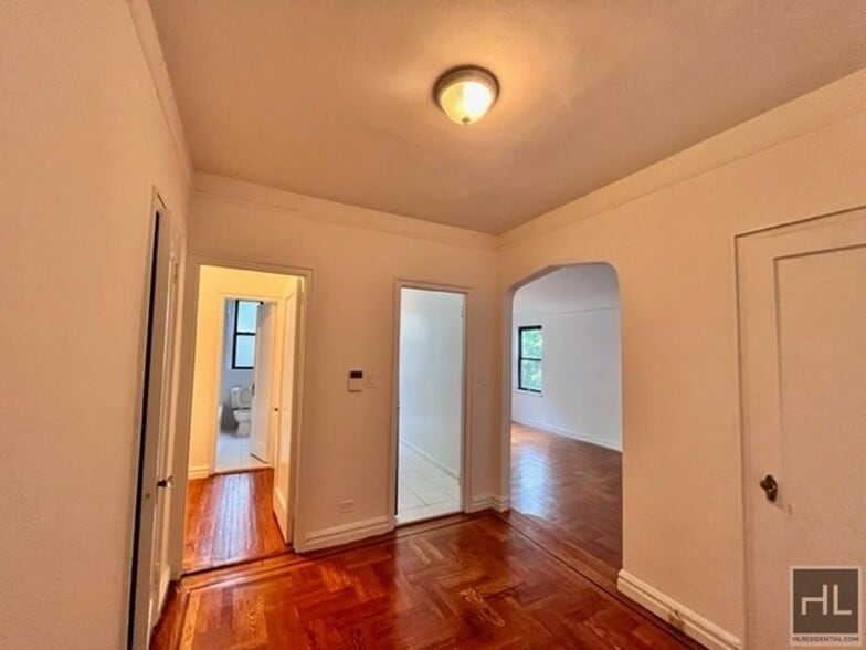 Building Photo - BROADWAY