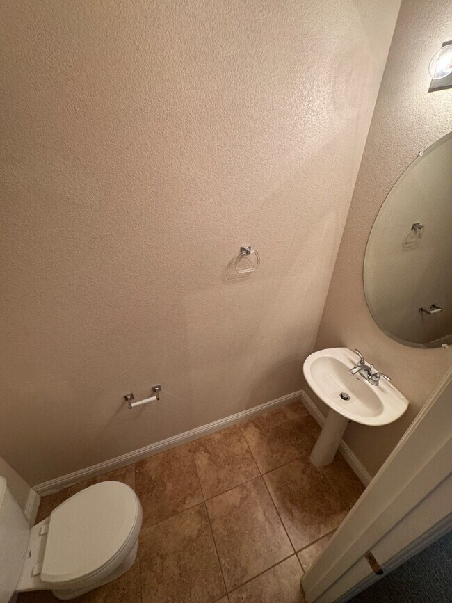 Building Photo - Sky Canyon Area Home w/ 3 Beds PLUS Loft & Solar