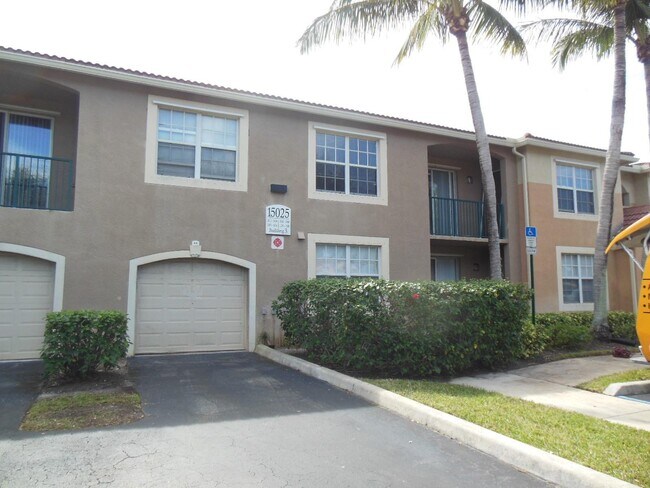 Building Photo - 15025 Michelangelo Blvd