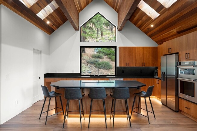 Building Photo - The ultimate Tahoe experience