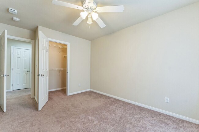 Building Photo - 6360 Stag Hollow Ct