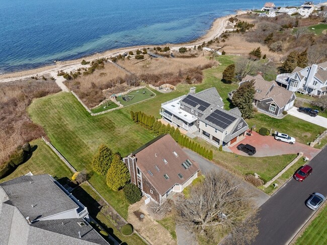 Building Photo - 2 Windward Way
