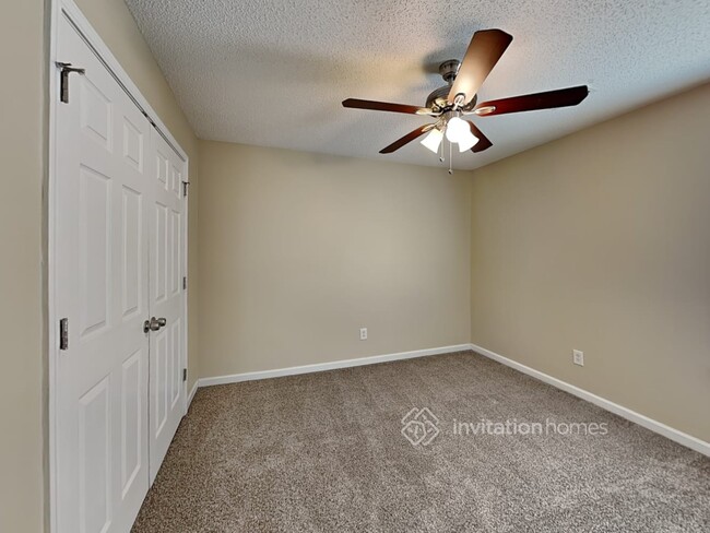 Building Photo - 526 Hansen Dr