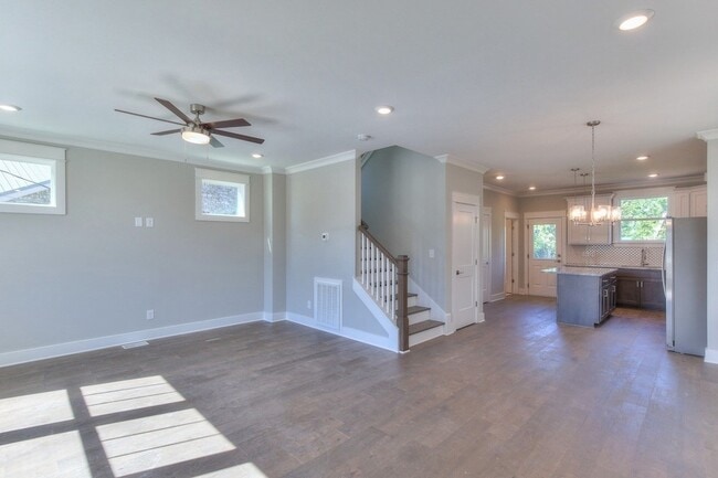 Building Photo - 3516 Albee Dr