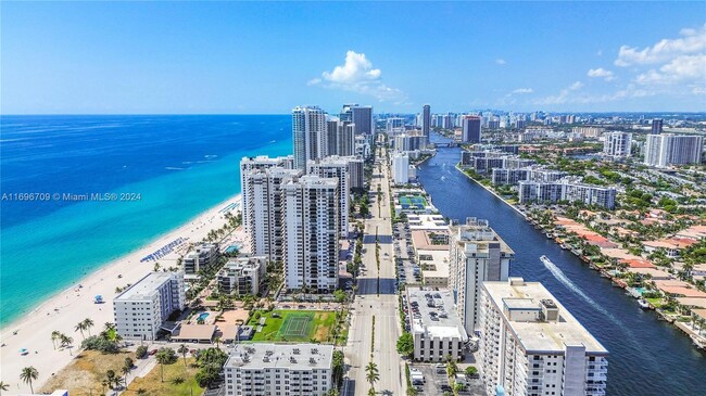 Building Photo - 1400 S Ocean Dr