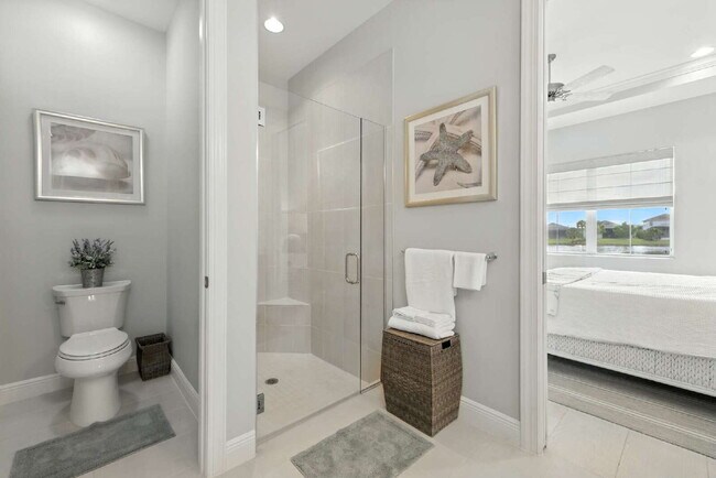 Building Photo - AZURE AT HACIENDA LAKES - 2 bedroom spacious valla