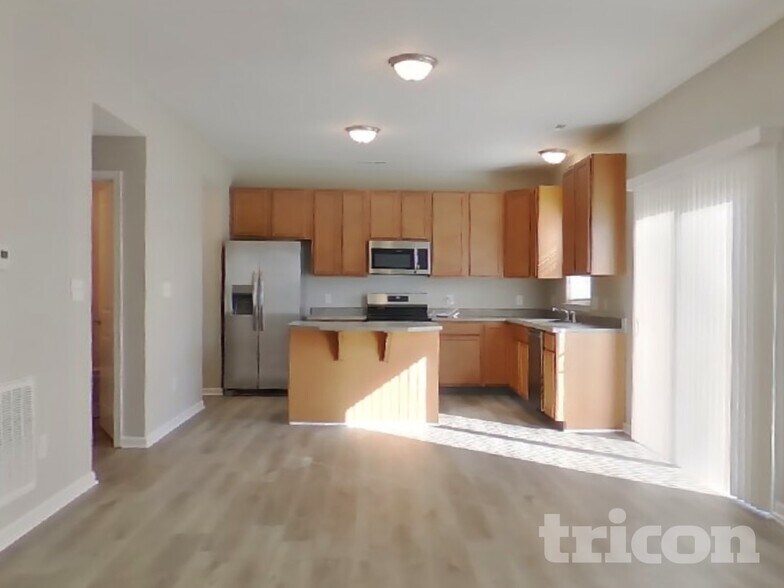 Building Photo - 8355 Burket Way