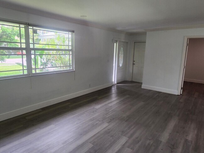 Building Photo - 696 Dotterel Rd