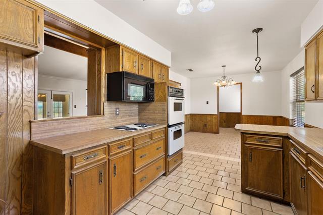 Building Photo - 12869 FM1385