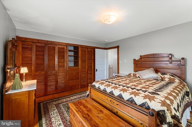 Building Photo - 5452 Middle Rd