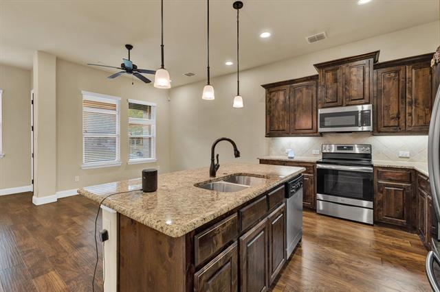 Building Photo - 1224 Pebblebrook Dr