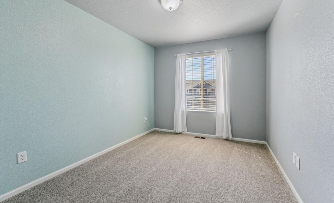 Building Photo - 8356 Longleaf Ln