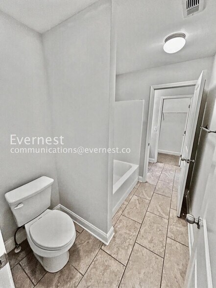 Building Photo - 3845 Valley View Ct