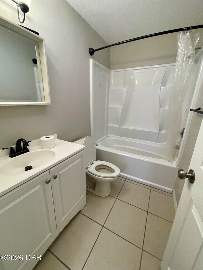 Building Photo - 5007 Sail Ct