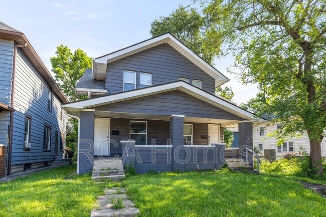 Building Photo - 4118 E Washington St
