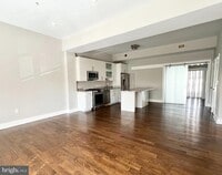 Building Photo - 1620 E St NE