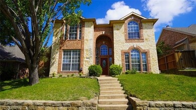 Building Photo - 2060 Garden Crest Dr