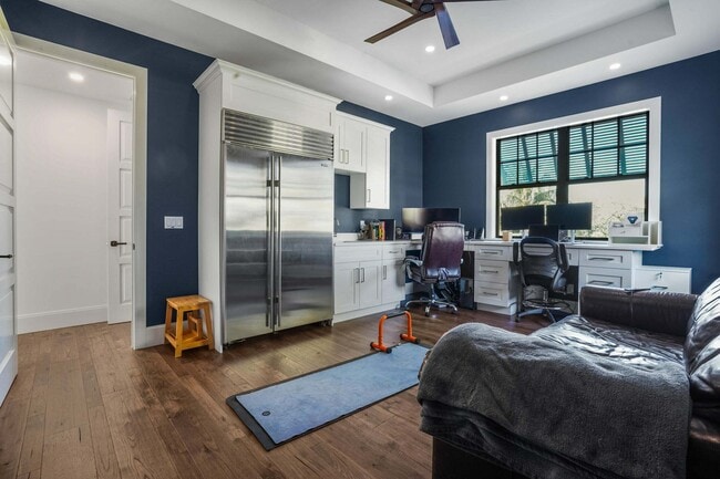 Building Photo - 19471 Harbor Rd S