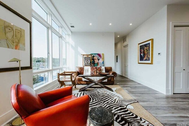 Building Photo - 30 Stewart Ave