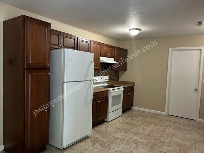 Building Photo - Charming 2 Bedroom, 2 Bath Home near Brown's Beach