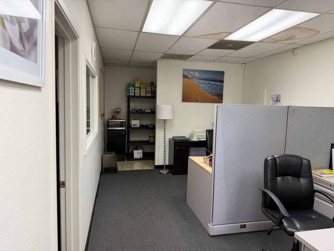 Building Photo - 2530 W Whittier Blvd