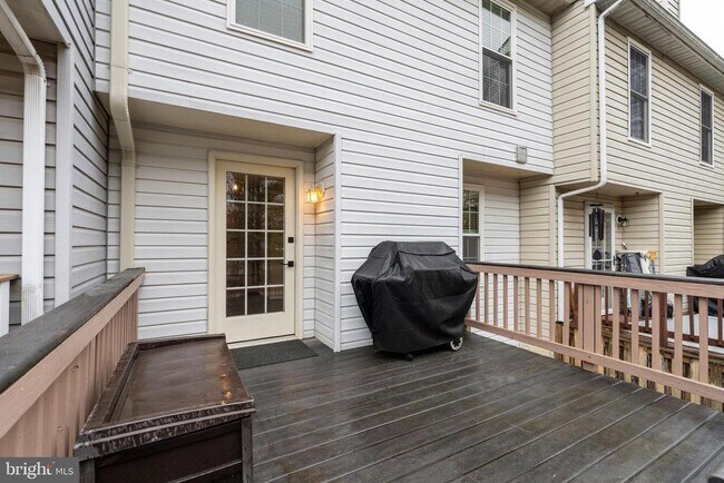 Building Photo - 2423 Bolton Ln