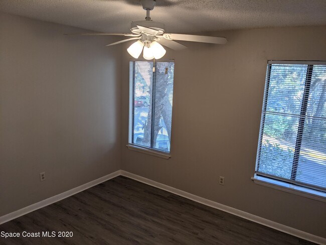 Building Photo - 3510 Sable Palm Ln