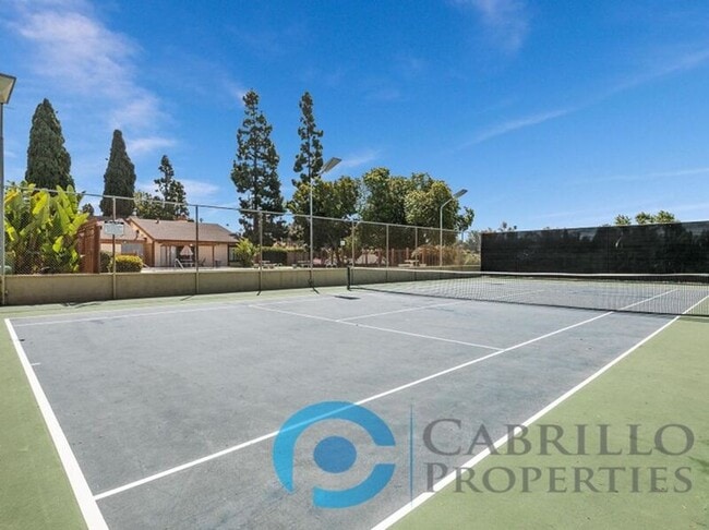 Building Photo - 3431 Fairlomas Rd